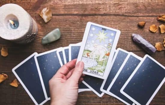 Lectura de Cartas del Tarot con IA: Descubre tu Destino