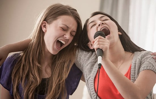 Cualquier Noche Puede Ser un Show de Karaoke con Estas Apps