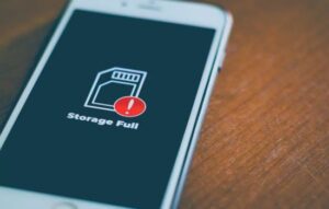 ¿Tu celular está lleno y funcionando lentamente?