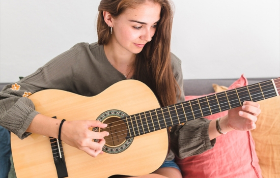 Belajar bermain biola dengan mudah dan cepat dengan aplikasi ini